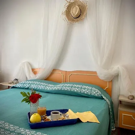 Room In Bb - Room For Two People In Hotel Villa Alexandra Vendégház